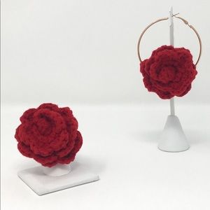 Flower hoop earrings